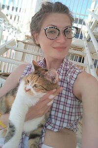 rysk kvinna Polina 29år. rysk kvinna Polina