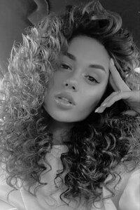 rysk kvinna Juli 30år. rysk kvinna Juli